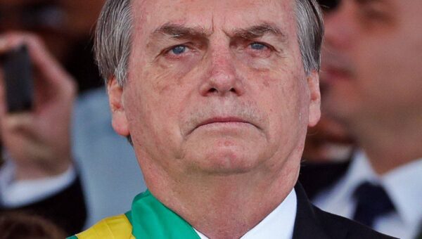 🏠 CONDOMÍNIO DE BOLSONARO ENDURECE REGRAS: PM 24h, Proibição de Manifestações em 1km e Alerta de Visitantes