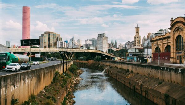 🚛 GREVE DOS CAMINHONEIROS: Categoria Dá Prazo de 7 Dias ao Governo — Paralisação Nacional em Risco