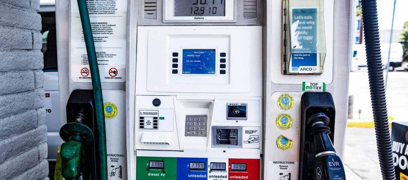 ⛽ GOVERNO AUTUA VIBRA, IPIRANGA E RAÍZEN: Distribuidoras Têm 48h Para Explicar Alta Suspeita nos Combustíveis