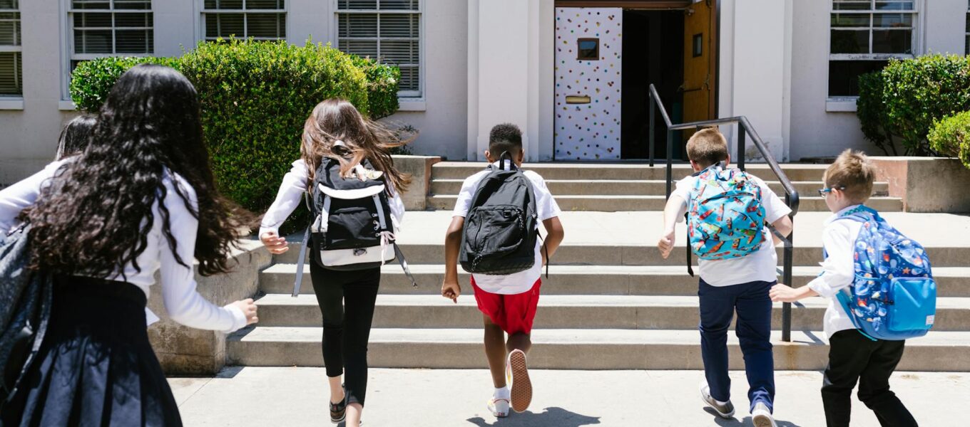 💸 IPCA ACIMA DO ESPERADO: Inflação bate 0,70% em fevereiro — escola e ônibus destroem o orçamento das famílias