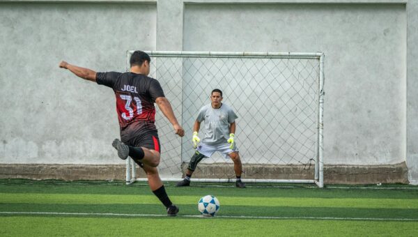 ⚽ FLAMENGO NA SEMI DA LIBERTADORES: Goleiro herói garante classificação sobre Olimpia — duelo de volta é amanhã
