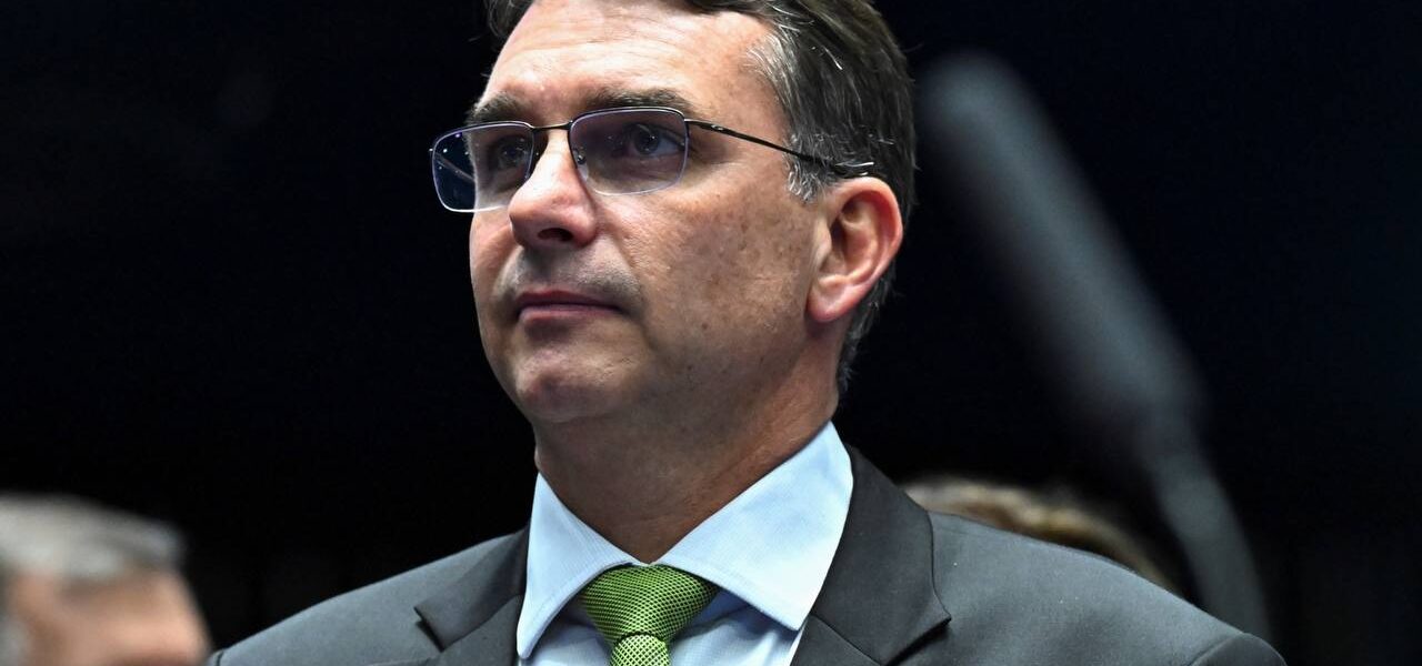 🕺 FLÁVIO ABANDONA FUNK DO 01: Senador Tenta ‘Bolsonarismo Light’ para Conquistar Jovens e Centro — Direita Rejeita