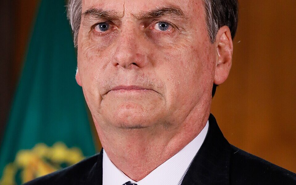 Bolsonaro reúne lideranças e consolida frente ampla da direita para 2026