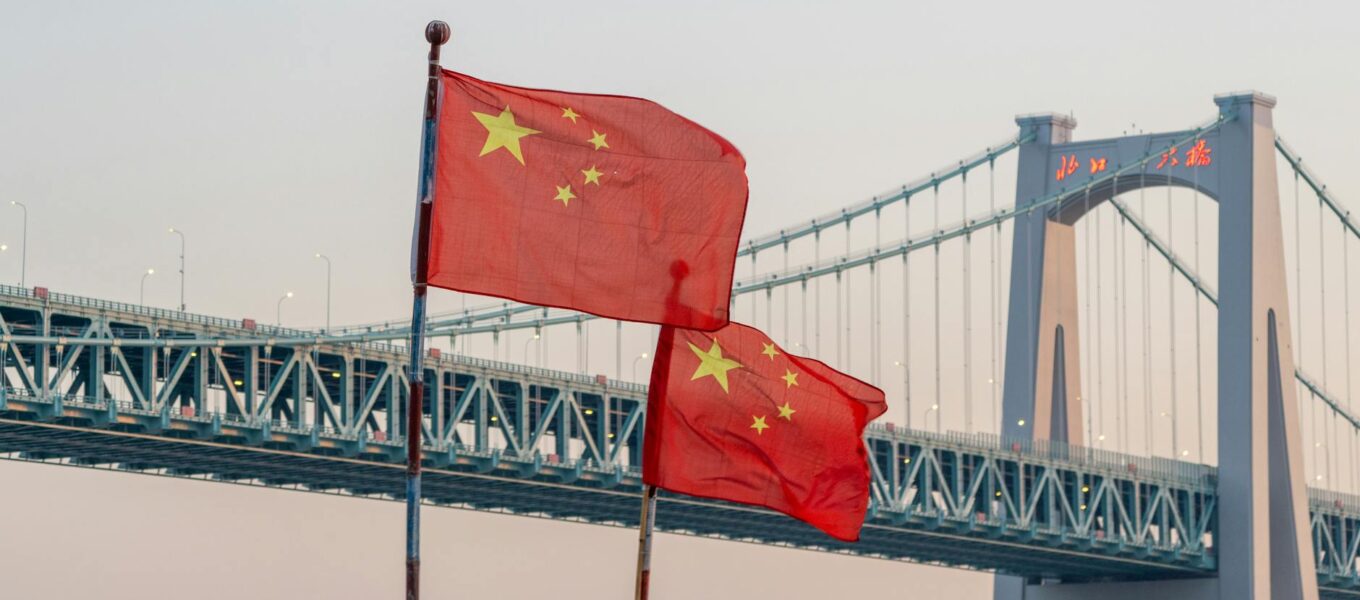 🌐 CHINA BLOQUEIA ONU E PROTEGE O IRÃ: Votação sobre Ormuz Adiada — Pequim Usa Veto para Impedir que Mundo Reaja ao Fechamento do Estreito