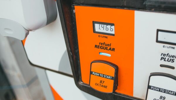⛽ LULA QUER CADEIA PARA POSTO DE GASOLINA: Governo Envia ao Congresso PL que Prevê até 5 Anos de Prisão por Alta Abusiva de Combustível