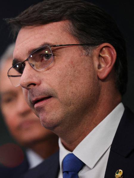 🚨 ALERTA VALDEMAR: “Se Flávio Perder em 2026, Bolsonaro Fica Preso por Mais 10 Anos” — Pesquisa Mostra Empate Técnico com Lula
