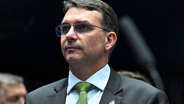 🗳️ VICE DE FLÁVIO: PL Testa Deputada Evangélica do Nordeste para Compor Chapa em 2026