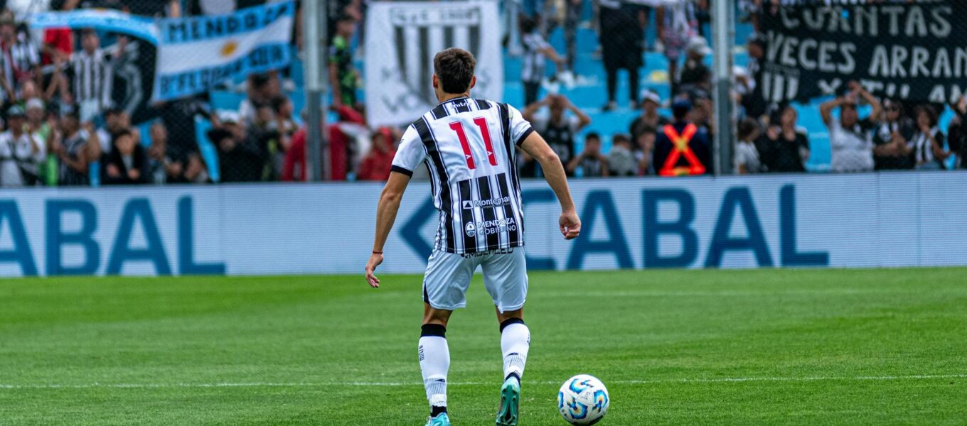 ⚽ NEYMAR DETONA ÁRBITRO E NIKOLAS ENTRA NA JOGADA: ‘Juiz Acordou Meio de Chico’ — Web Explode