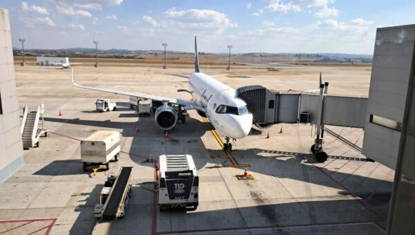 ✈️ CAOS NOS AEROPORTOS DE SP: Vazamento de Gás Paralisa Guarulhos, Congonhas e Viracopos por Mais de 1 Hora