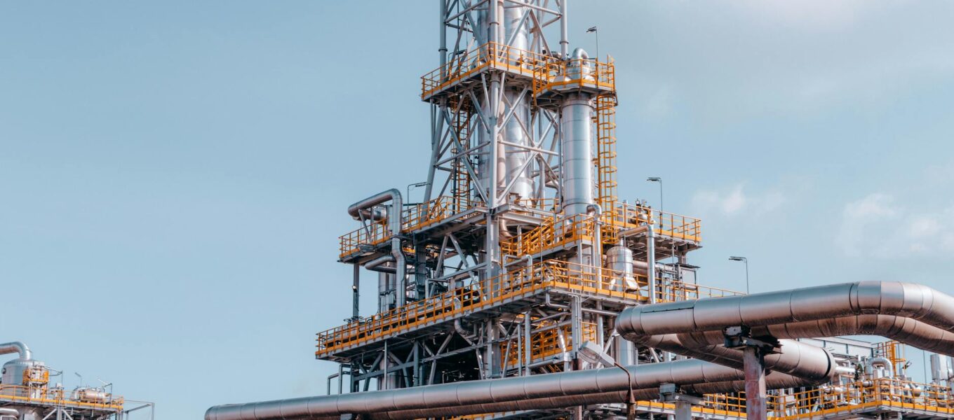 ✈️ PETROBRAS AUMENTA QUEROSENE EM +50%: Passagens Aéreas Podem Subir até 20% no Brasil — Guerra no Irã Explode Custo do Combustível de Aviação
